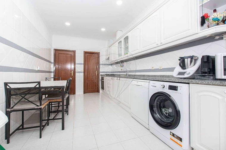 Apartamento T3 para Venda em Mina de Água Foto 26