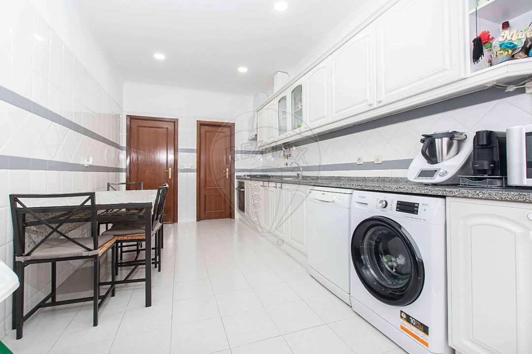 Apartamento T3 para Venda em Mina de Água Foto 26