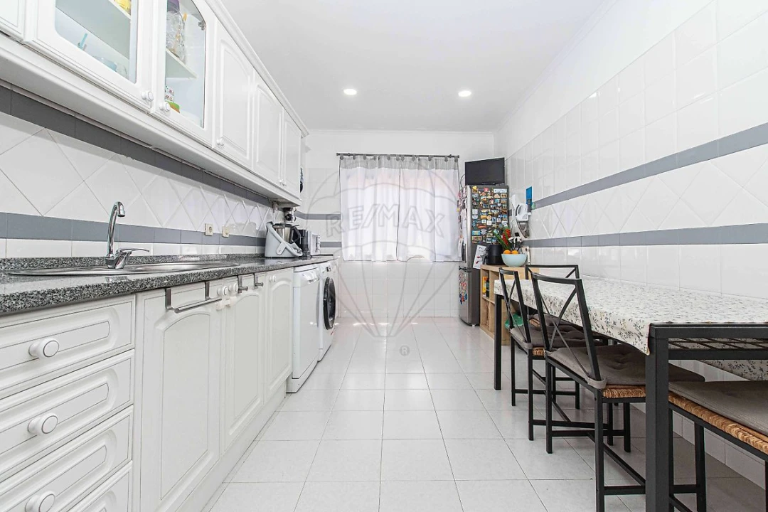 Apartamento T3 para Venda em Mina de Água Foto 25
