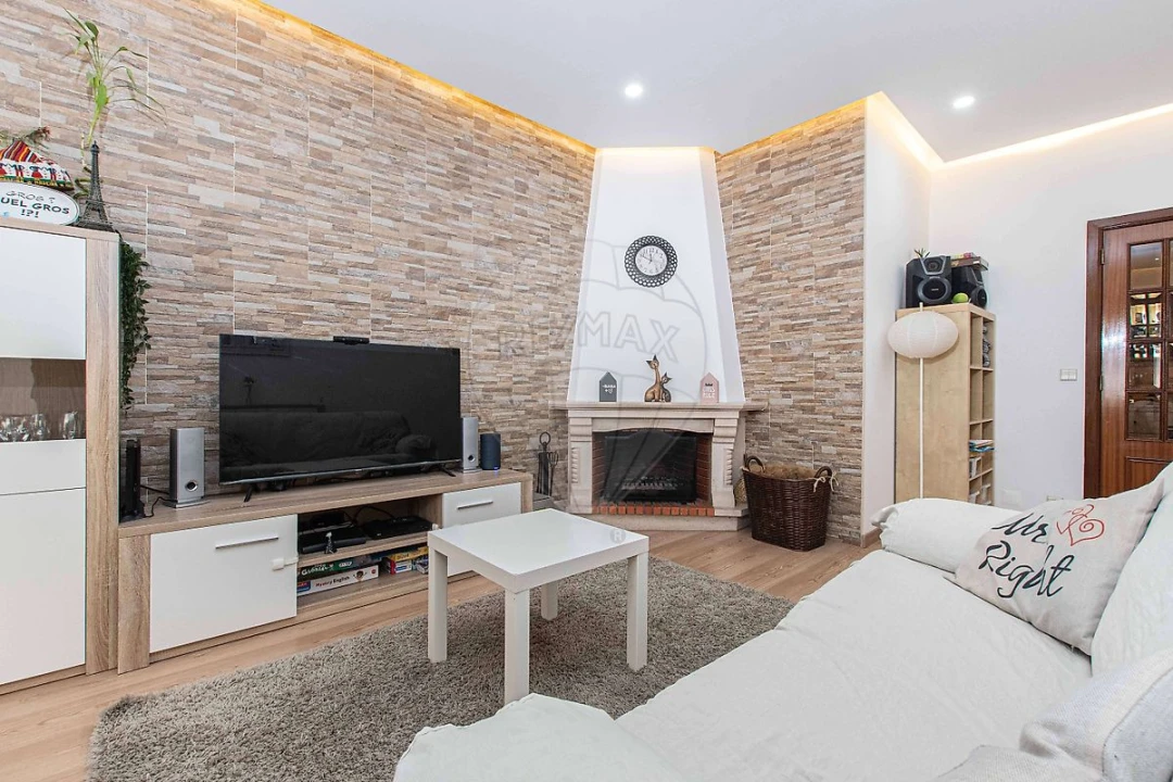 Apartamento T3 para Venda em Mina de Água Foto 24