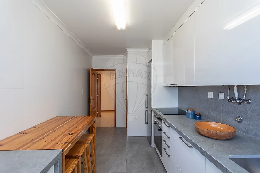Apartamento T3 para Venda em Odivelas Foto 1