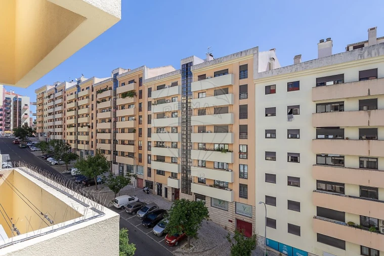 Apartamento T3 para Venda em Odivelas Foto 27