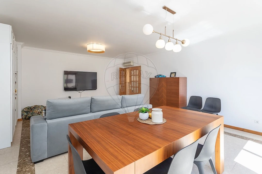 Apartamento T3 para Venda em Odivelas Foto 9