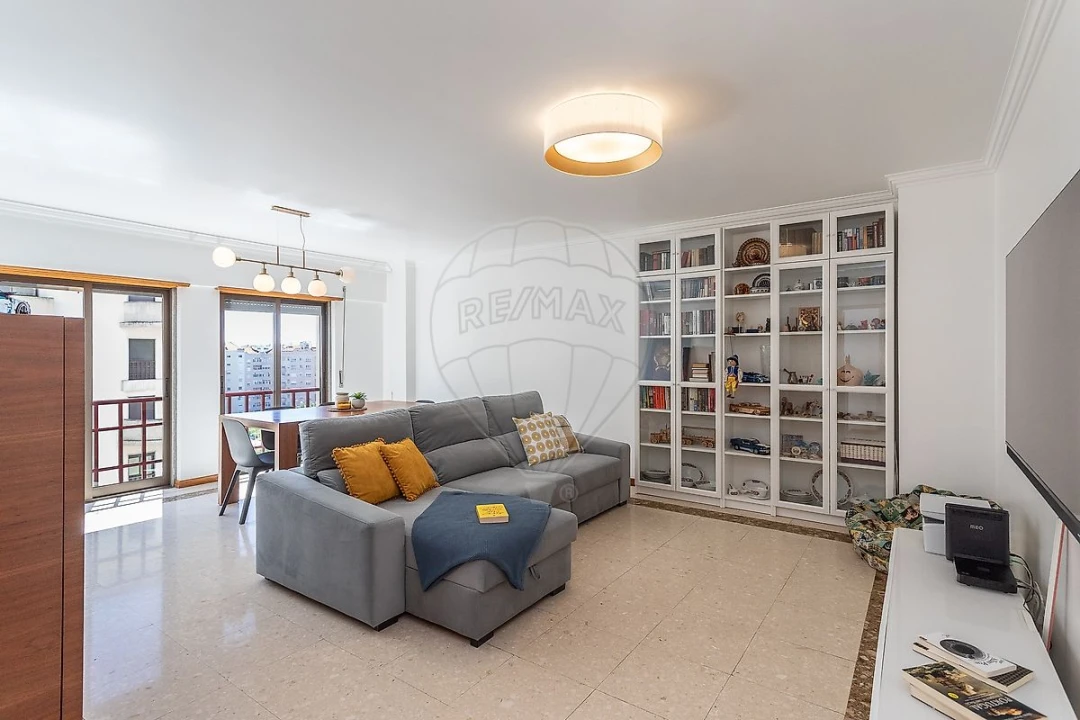 Apartamento T3 para Venda em Odivelas Foto 35