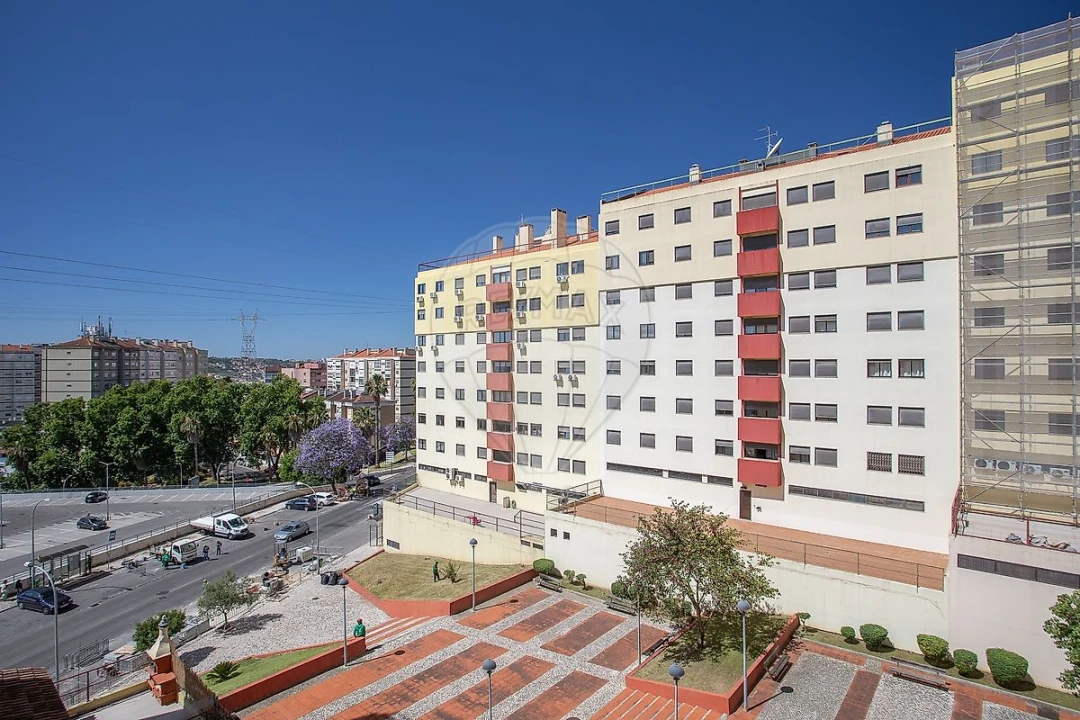 Apartamento T3 para Venda em Odivelas Foto 24