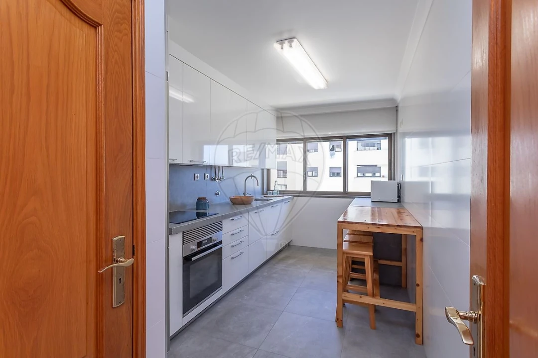 Apartamento T3 para Venda em Odivelas Foto 4
