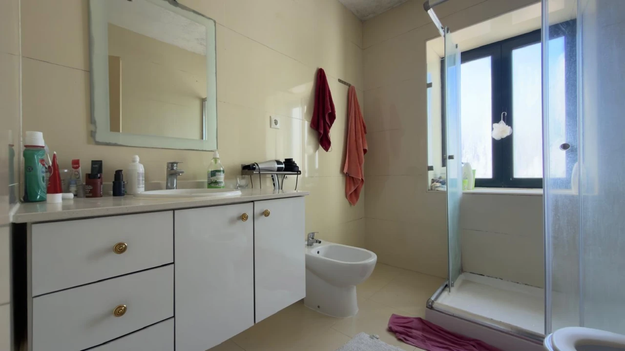 Apartamento T6 para Venda em Glória e Vera Cruz Foto 15