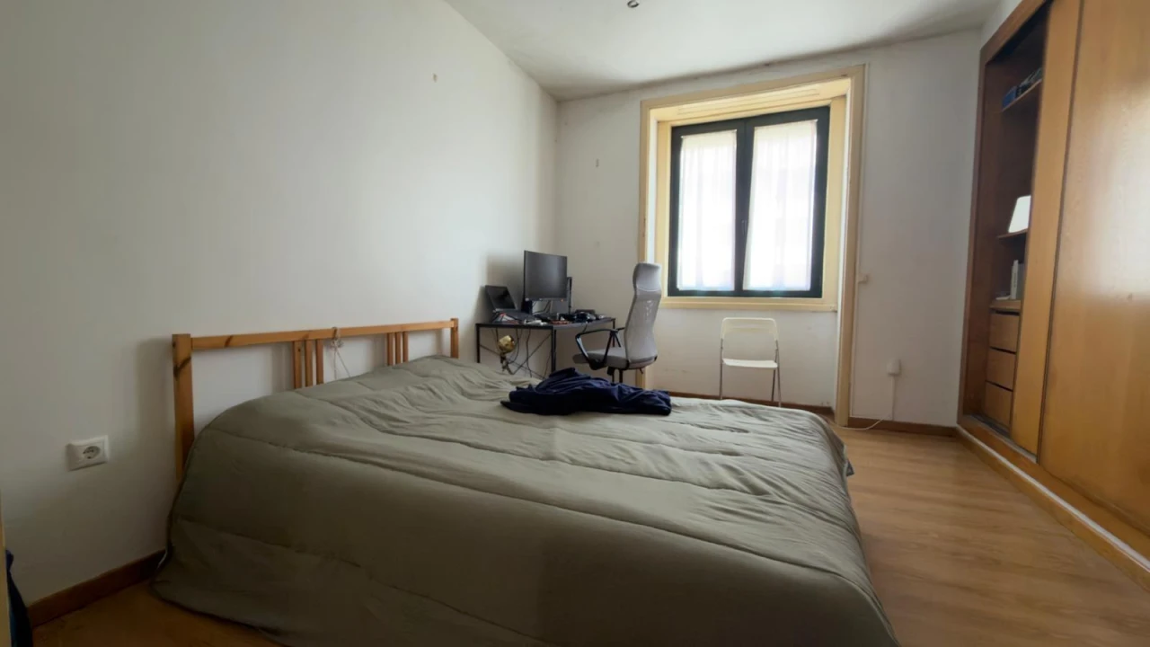 Apartamento T6 para Venda em Glória e Vera Cruz Foto 7