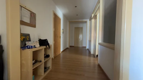 Apartamento T6 para Venda em Glória e Vera Cruz