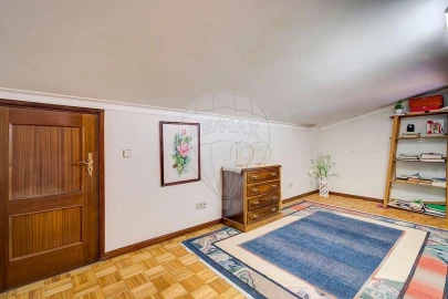 Moradia T8 para Venda em Vila Verde e Barbudo