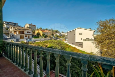 Moradia T8 para Venda em Vila Verde e Barbudo