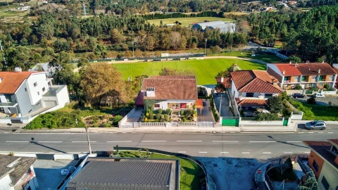 Moradia T8 para Venda em Vila Verde e Barbudo