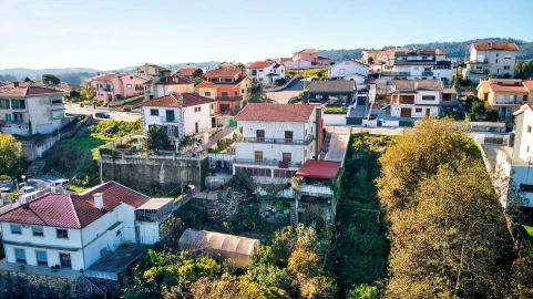 Moradia T8 para Venda em Vila Verde e Barbudo