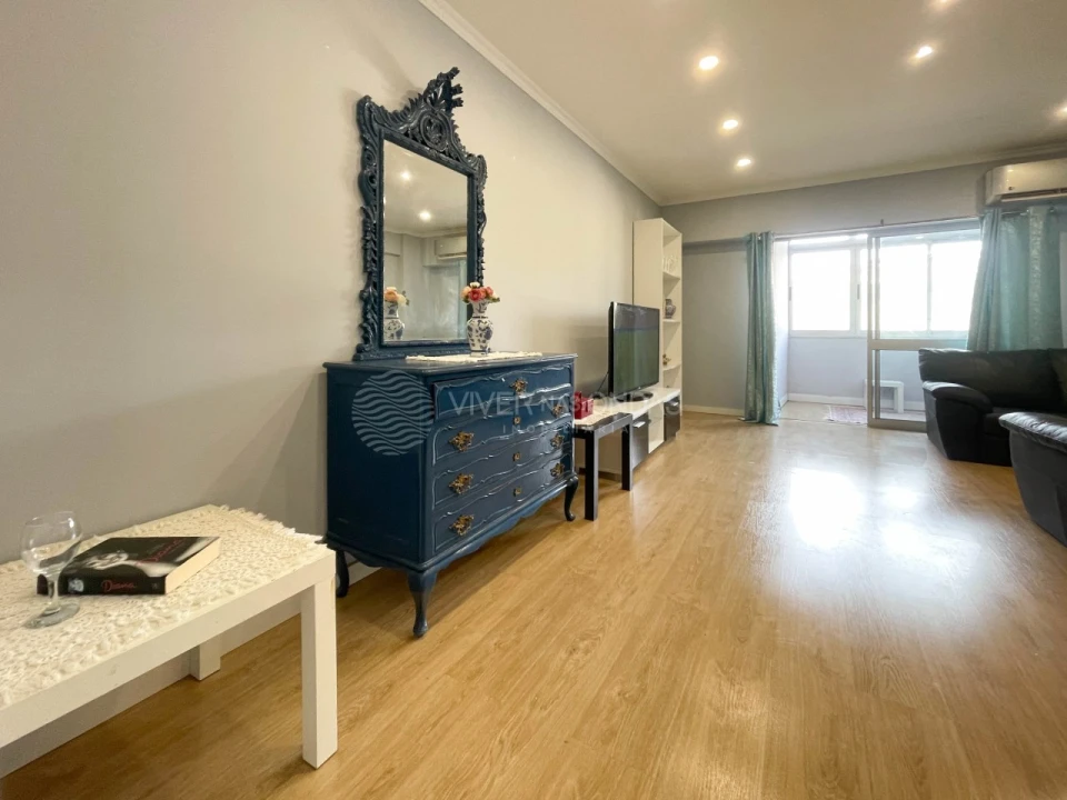 Apartamento T3 para Arrendamento em Costa da Caparica Foto 7