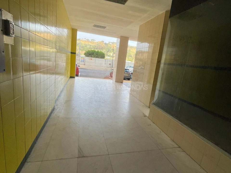 Apartamento T3 para Arrendamento em Costa da Caparica Foto 36