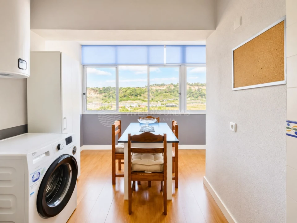 Apartamento T3 para Arrendamento em Costa da Caparica Foto 4