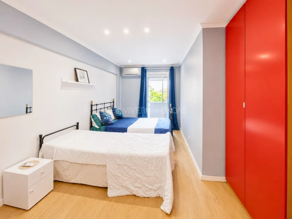 Apartamento T3 para Arrendamento em Costa da Caparica Foto 16