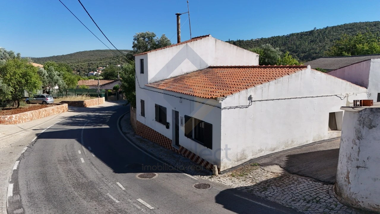 Moradia T3 para Venda em Salir Foto 4