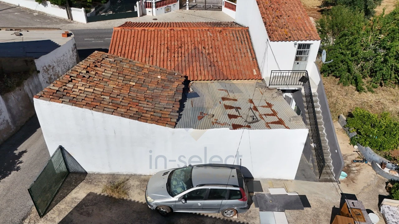 Moradia T3 para Venda em Salir Foto 8