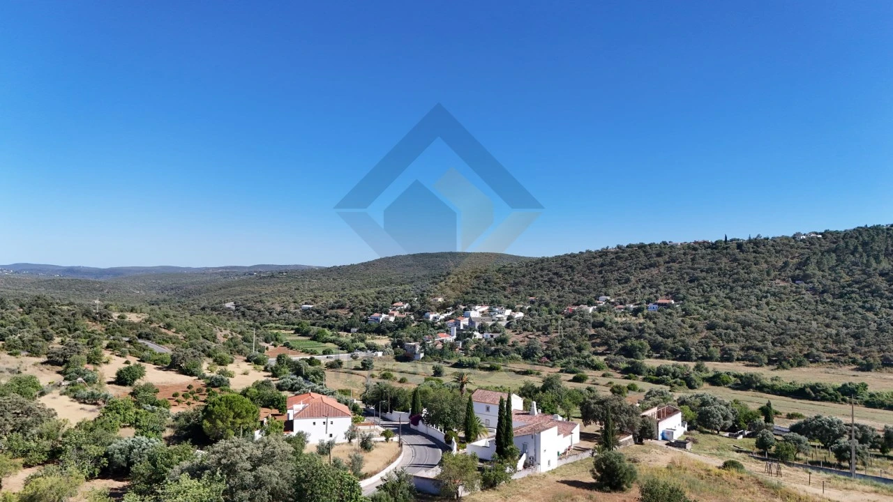 Moradia T3 para Venda em Salir Foto 9