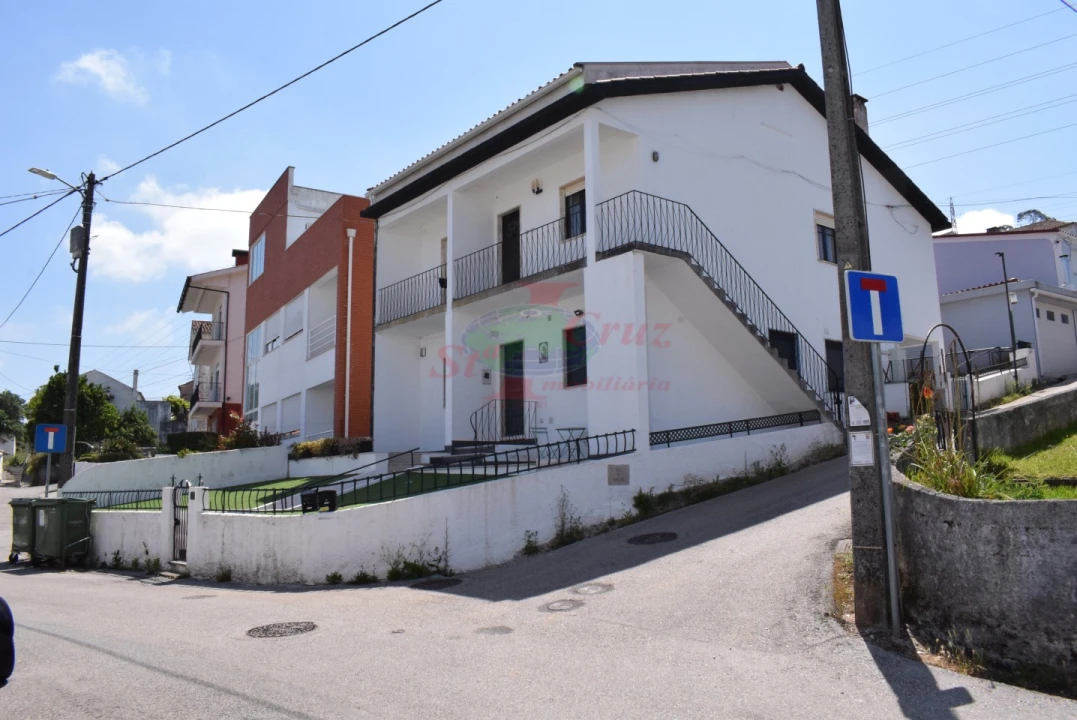Apartamento T3 para Venda em Santo Antonio dos Olivais Foto 1