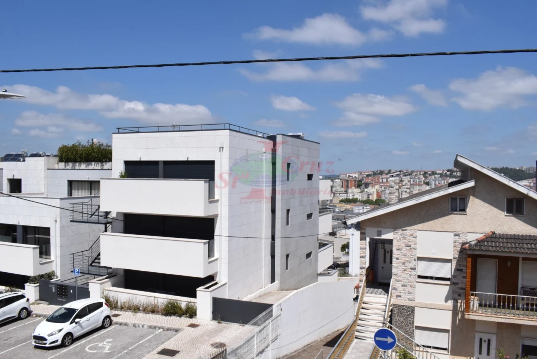Apartamento T3 para Venda em Santo Antonio dos Olivais Foto 5