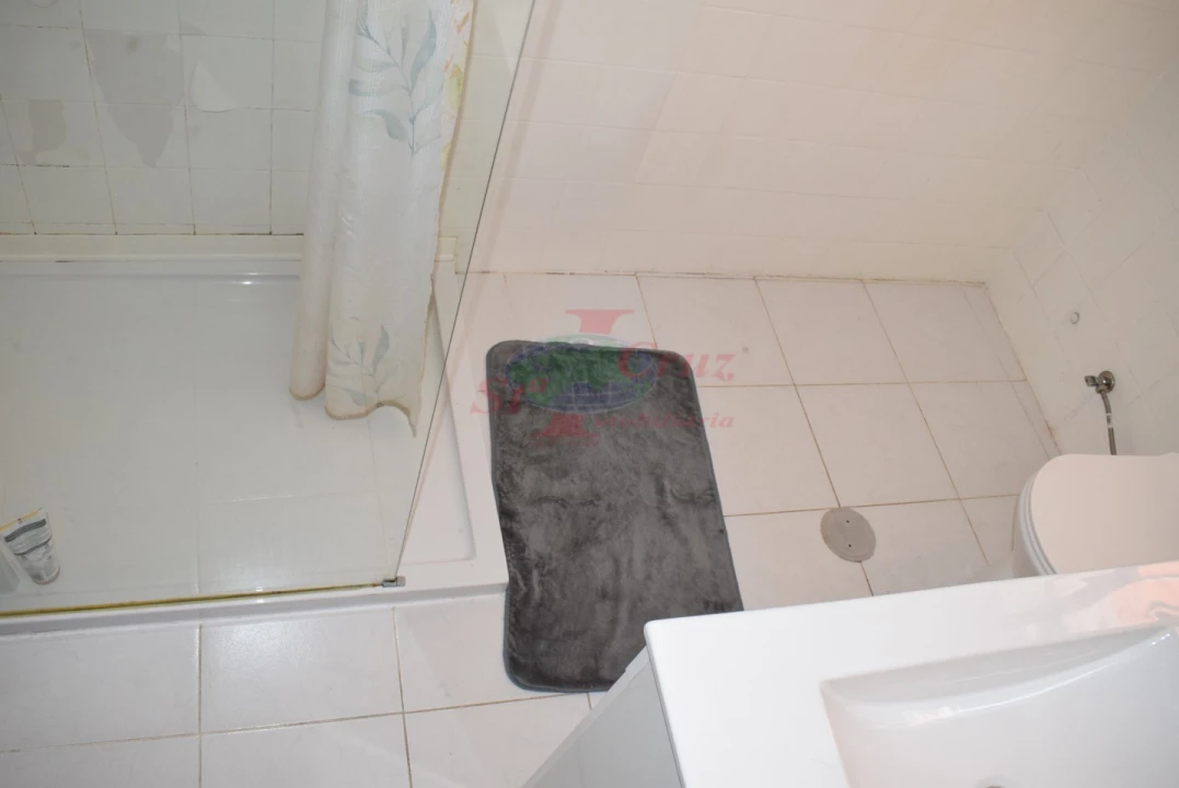 Apartamento T3 para Venda em Santo Antonio dos Olivais Foto 14