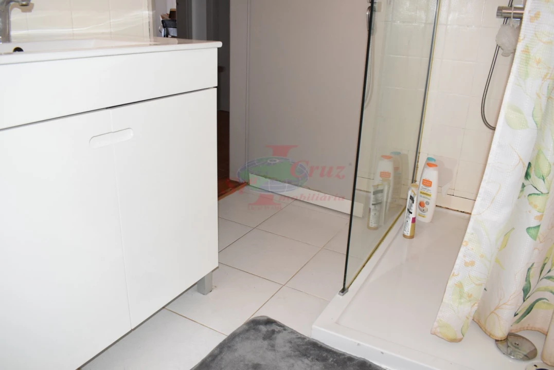 Apartamento T3 para Venda em Santo Antonio dos Olivais Foto 15
