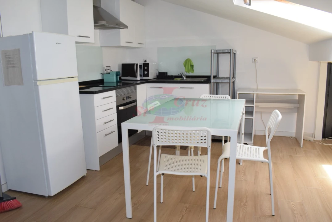 Apartamento T3 para Venda em Santo Antonio dos Olivais Foto 17