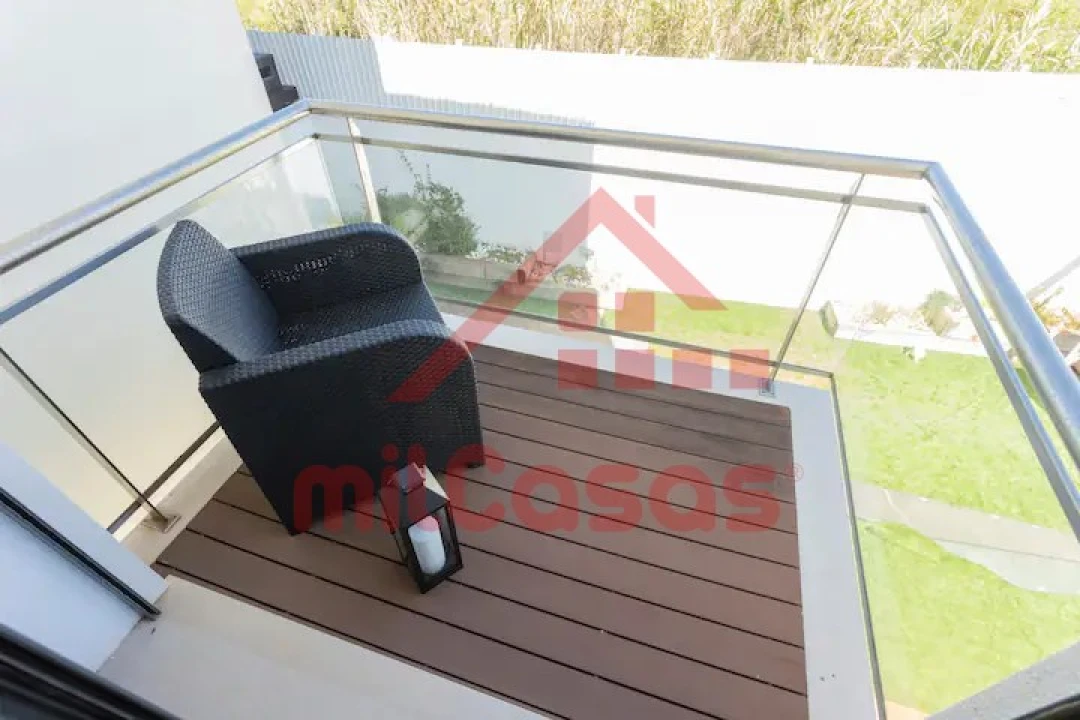 Apartamento T2 para Arrendamento em Ericeira Foto 11