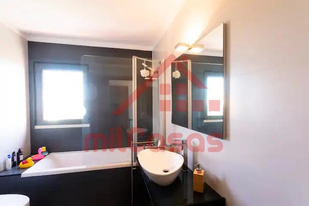 Apartamento T2 para Arrendamento em Ericeira Foto 14