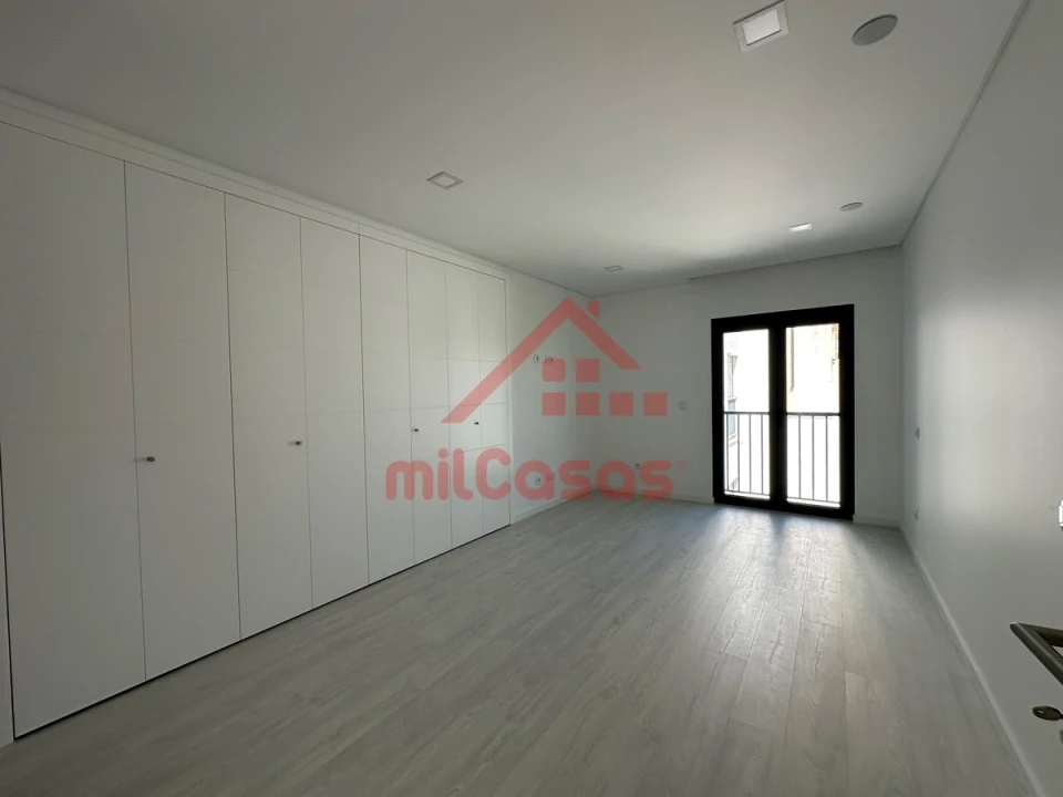 Apartamento T2 para Arrendamento em Ericeira Foto 13