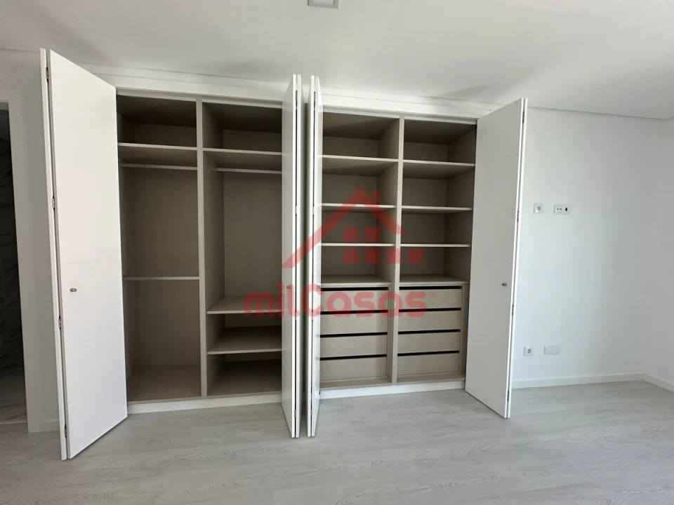 Apartamento T2 para Arrendamento em Ericeira Foto 23