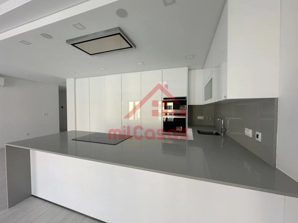 Apartamento T2 para Arrendamento em Ericeira Foto 10