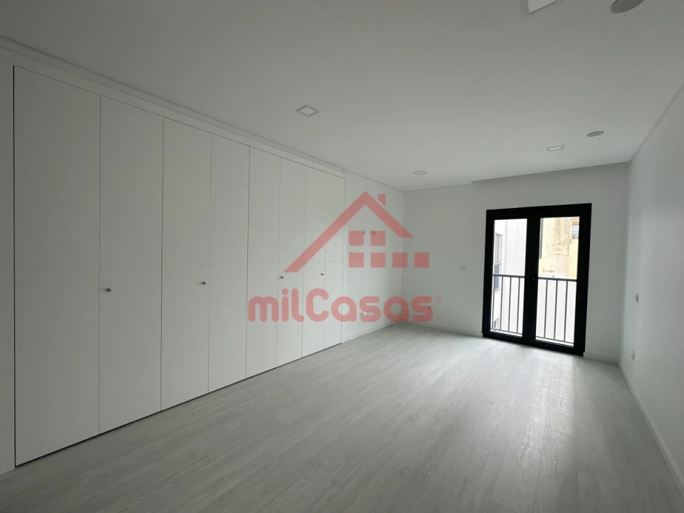 Apartamento T2 para Arrendamento em Ericeira Foto 26