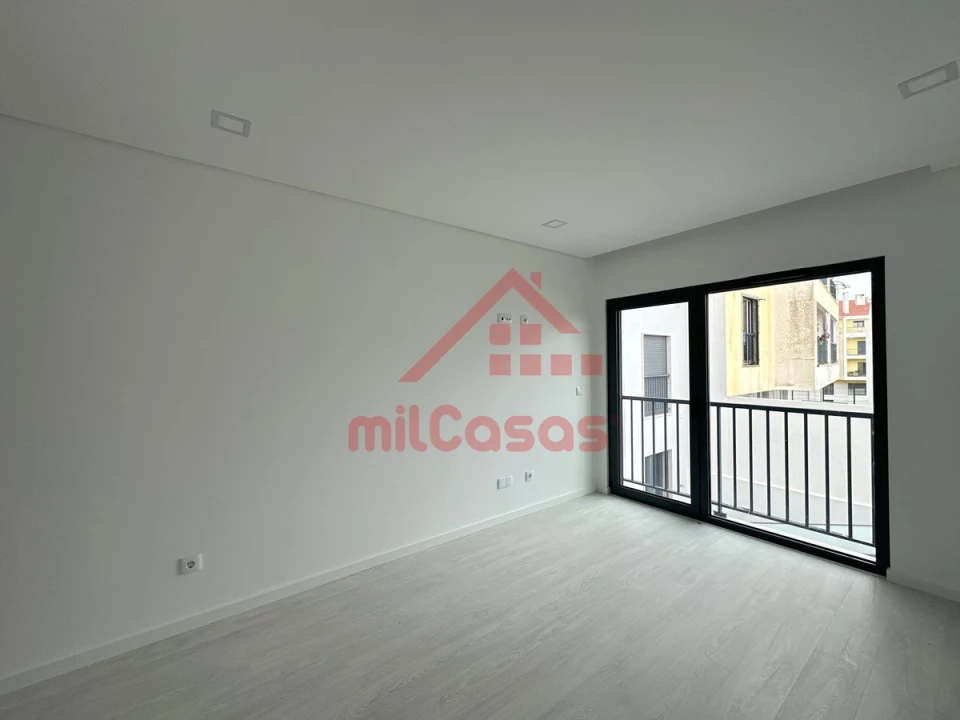 Apartamento T2 para Arrendamento em Ericeira Foto 30