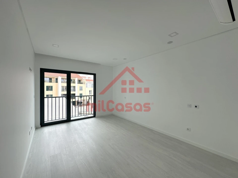 Apartamento T2 para Arrendamento em Ericeira Foto 31