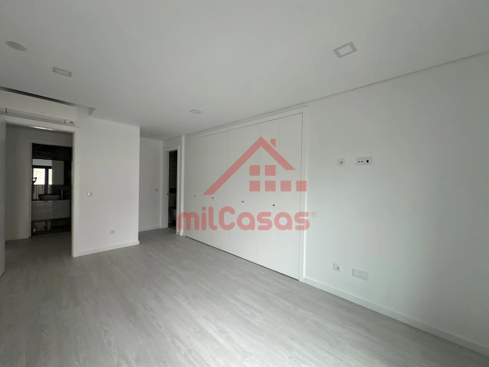 Apartamento T2 para Arrendamento em Ericeira Foto 33