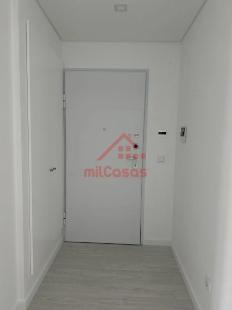 Apartamento T2 para Arrendamento em Ericeira