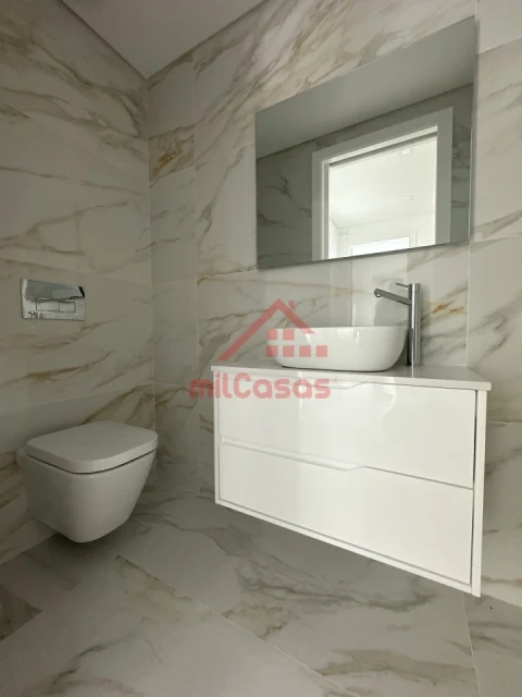 Apartamento T2 para Arrendamento em Ericeira