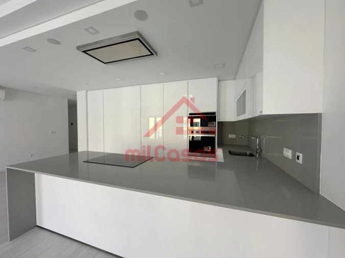 Apartamento T2 para Arrendamento em Ericeira Foto 10