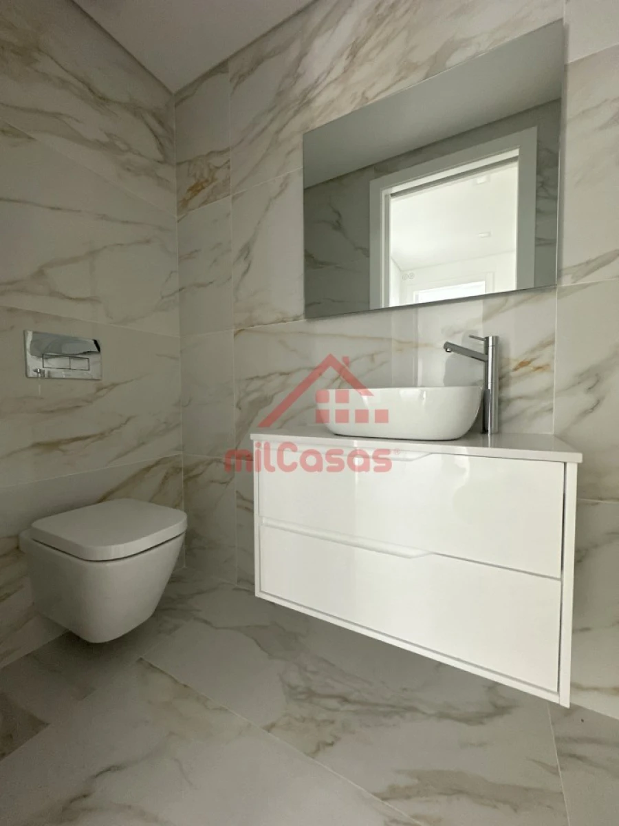 Apartamento T2 para Arrendamento em Ericeira Foto 27