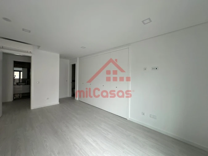 Apartamento T2 para Arrendamento em Ericeira Foto 33