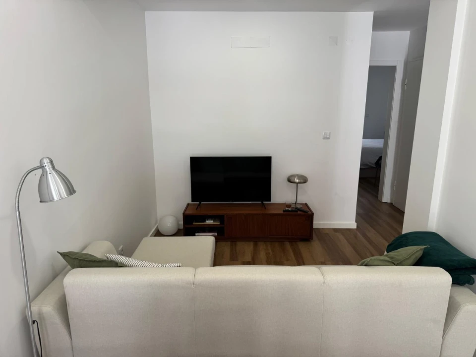 Apartamento T2 para Venda em Queluz e Belas Foto 2