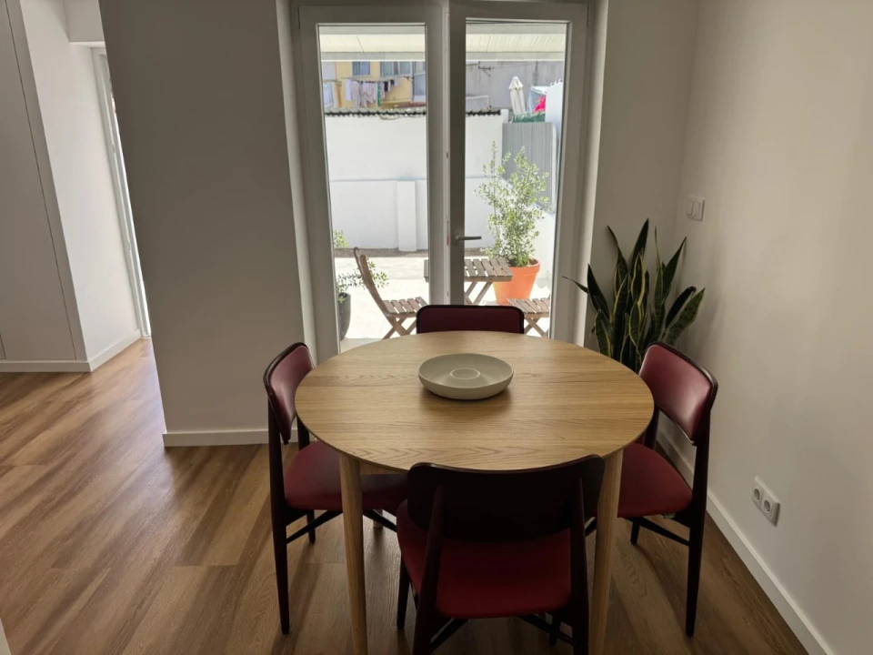 Apartamento T2 para Venda em Queluz e Belas Foto 3
