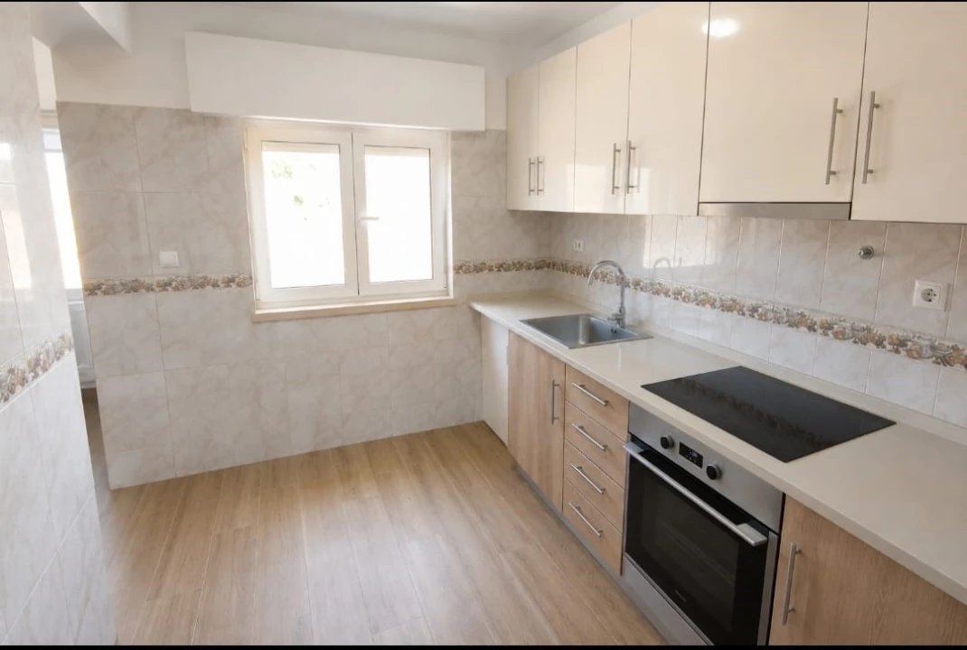 Apartamento T3 para Venda em Encosta do Sol Foto 2