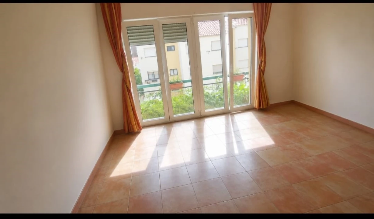 Apartamento T3 para Venda em Encosta do Sol Foto 9