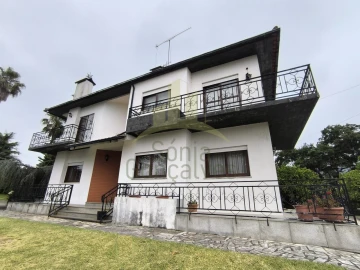 Moradia T3 para Venda em Cardielos e Serreleis