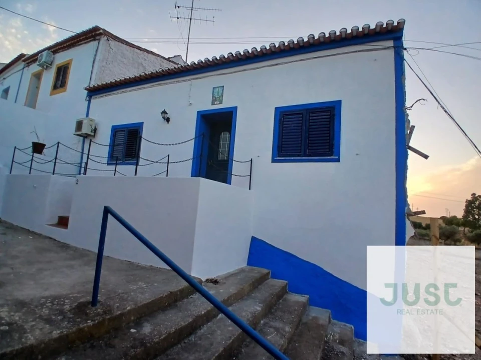 Moradia T3 para Venda em Albernoa e Trindade Foto 1