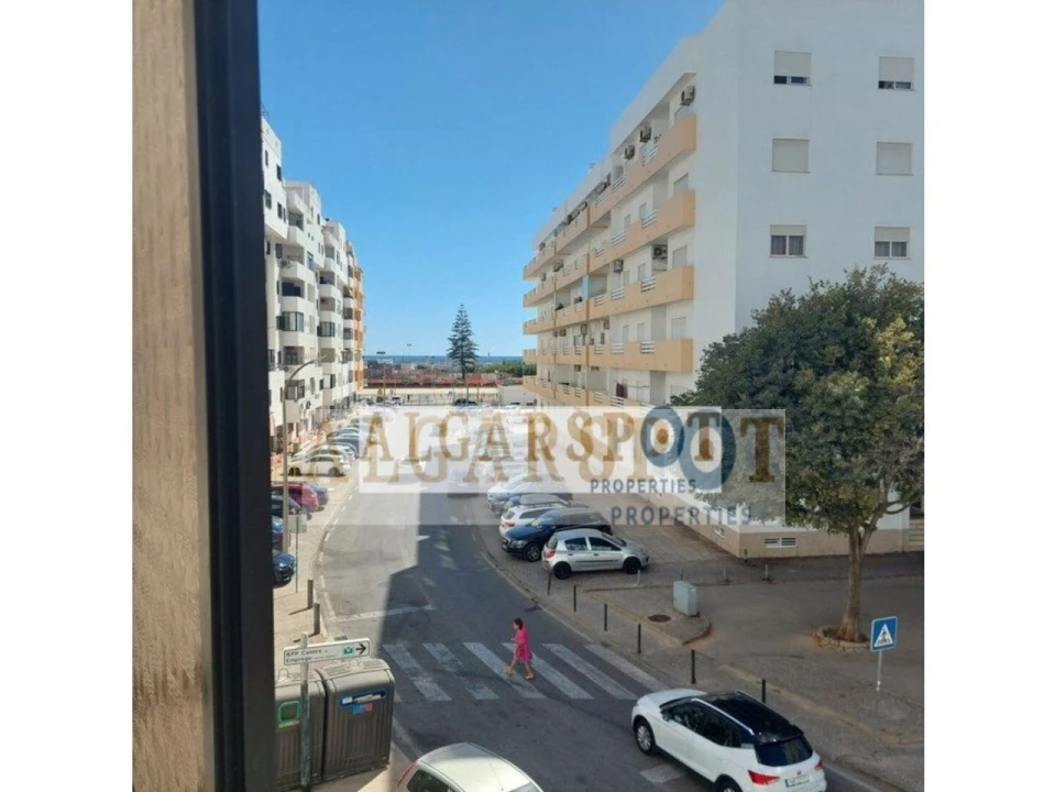 Apartamento T2 para Venda em Quarteira Foto 1